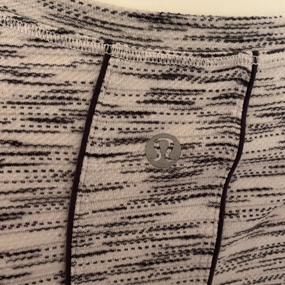 Lululemon Running Shirt Size 8 - Picture 3 of 3
